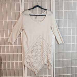 Monoreno White Tunic Lace Size Large